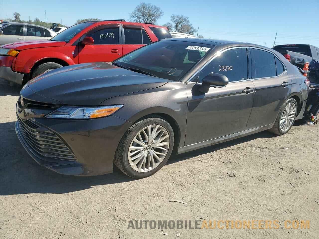 4T1B11HK3JU512035 TOYOTA CAMRY 2018