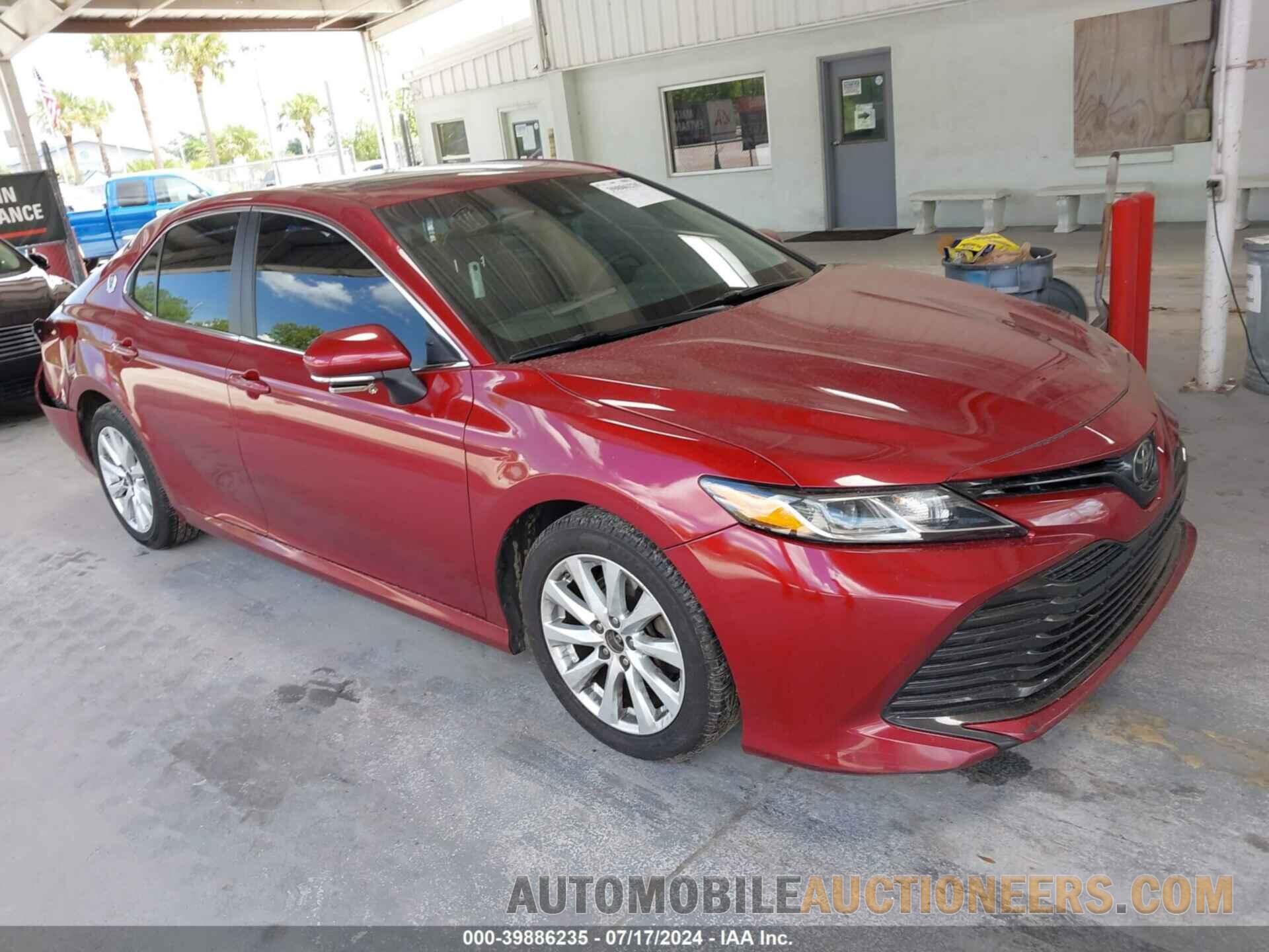 4T1B11HK3JU512312 TOYOTA CAMRY 2018