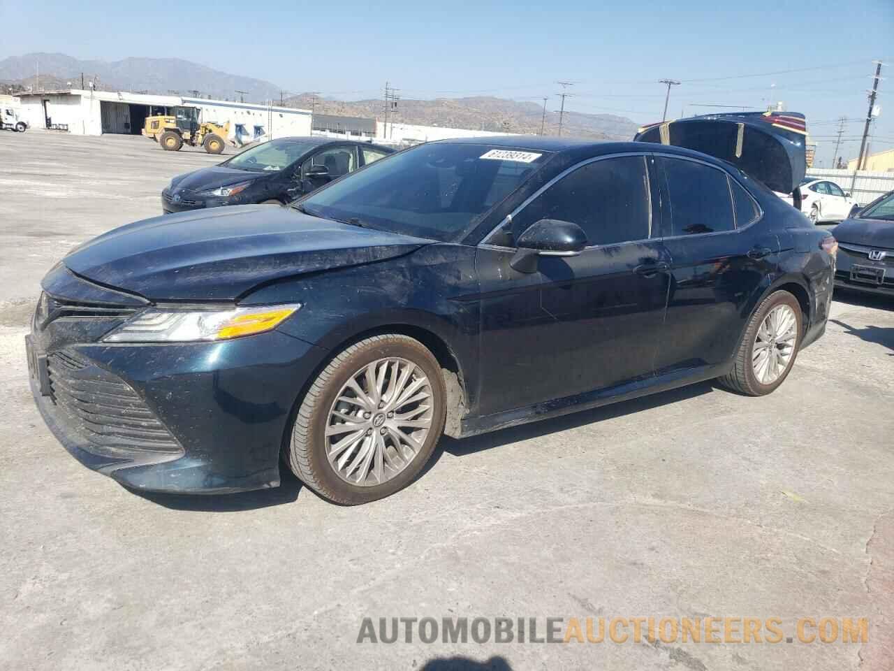 4T1B11HK3JU513864 TOYOTA CAMRY 2018