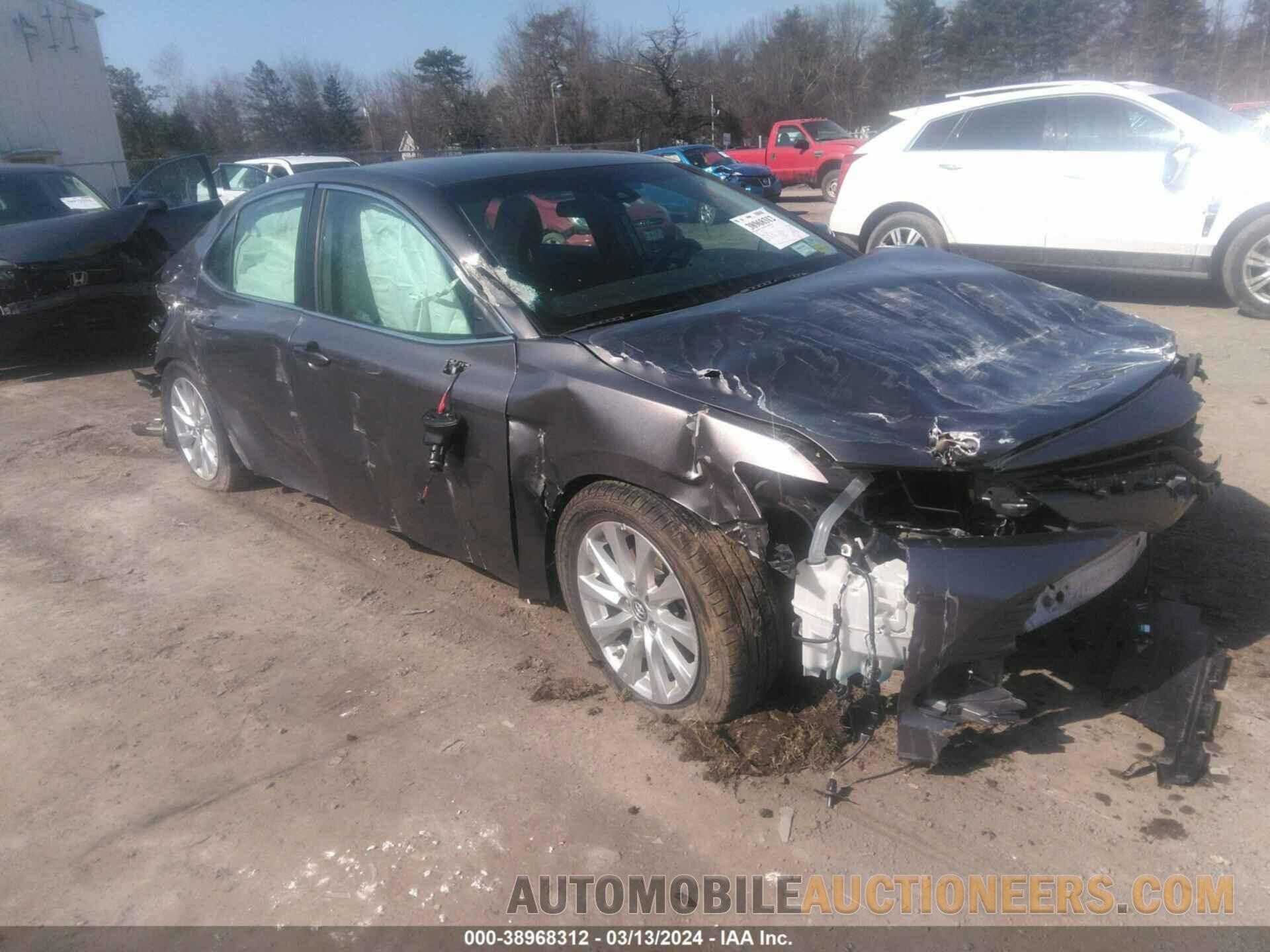 4T1B11HK3JU518238 TOYOTA CAMRY 2018