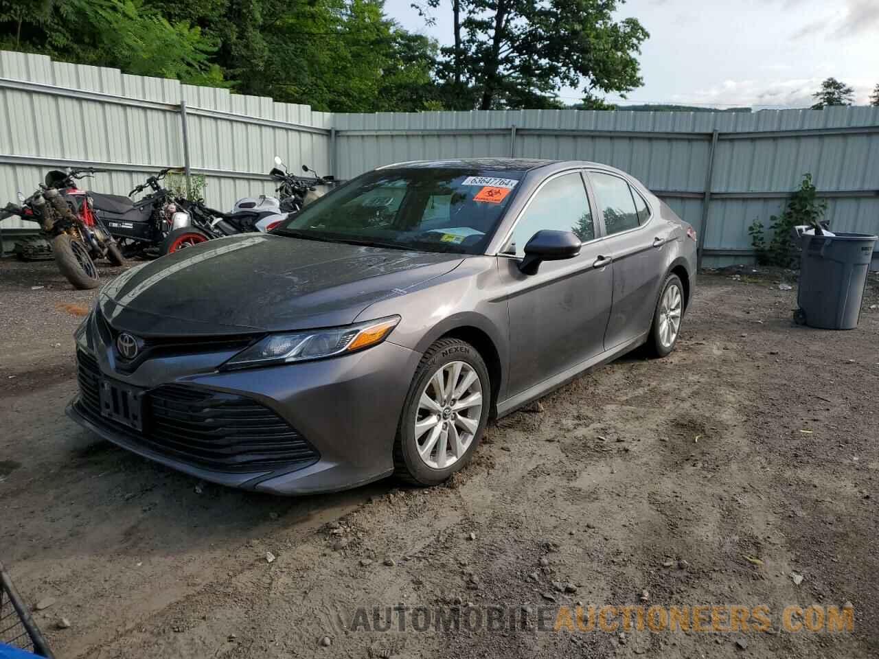 4T1B11HK3JU522094 TOYOTA CAMRY 2018