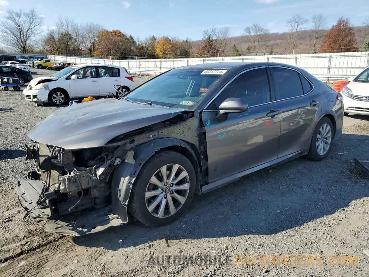 4T1B11HK3JU525528 TOYOTA CAMRY 2018