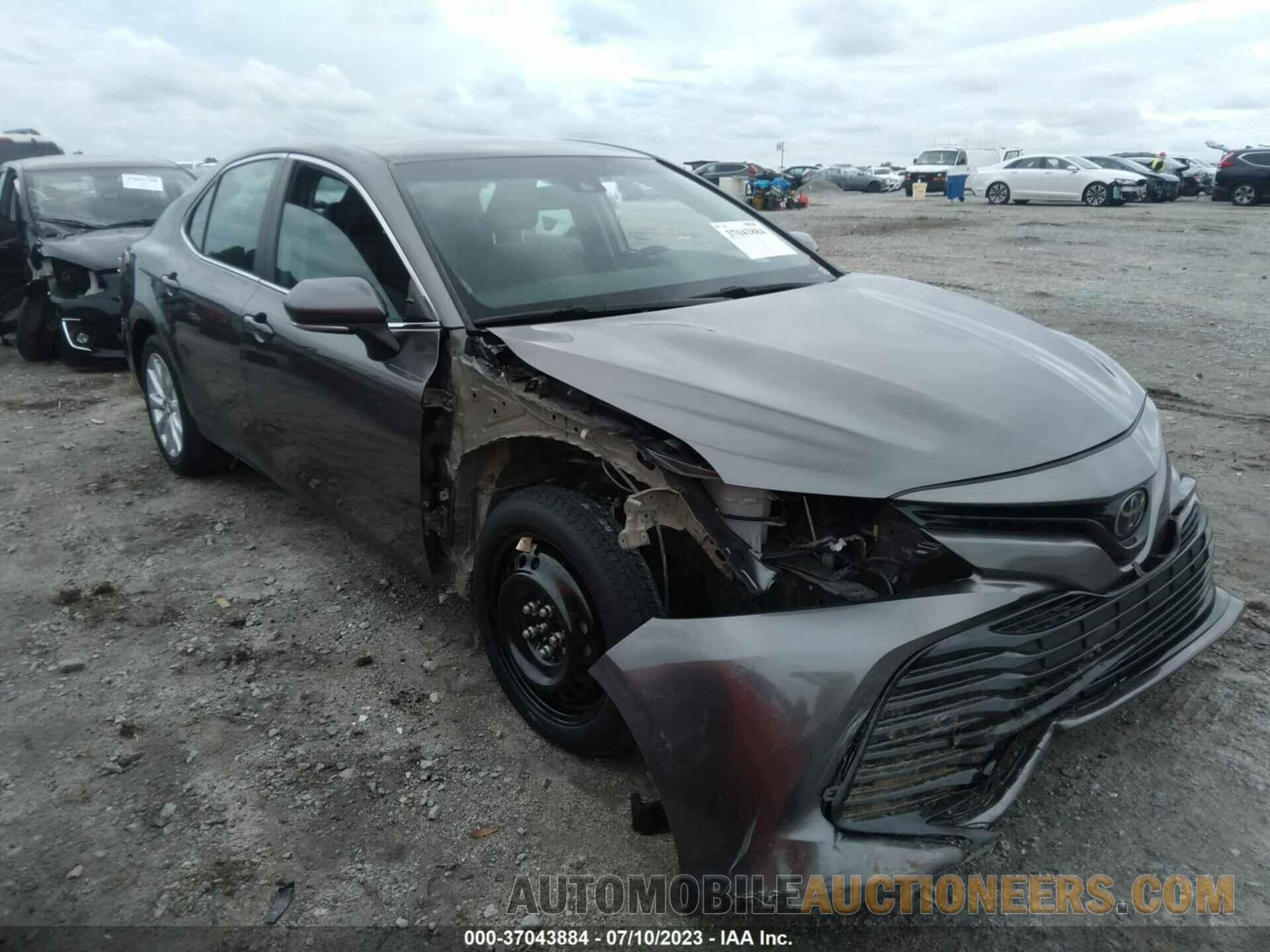 4T1B11HK3JU528722 TOYOTA CAMRY 2018