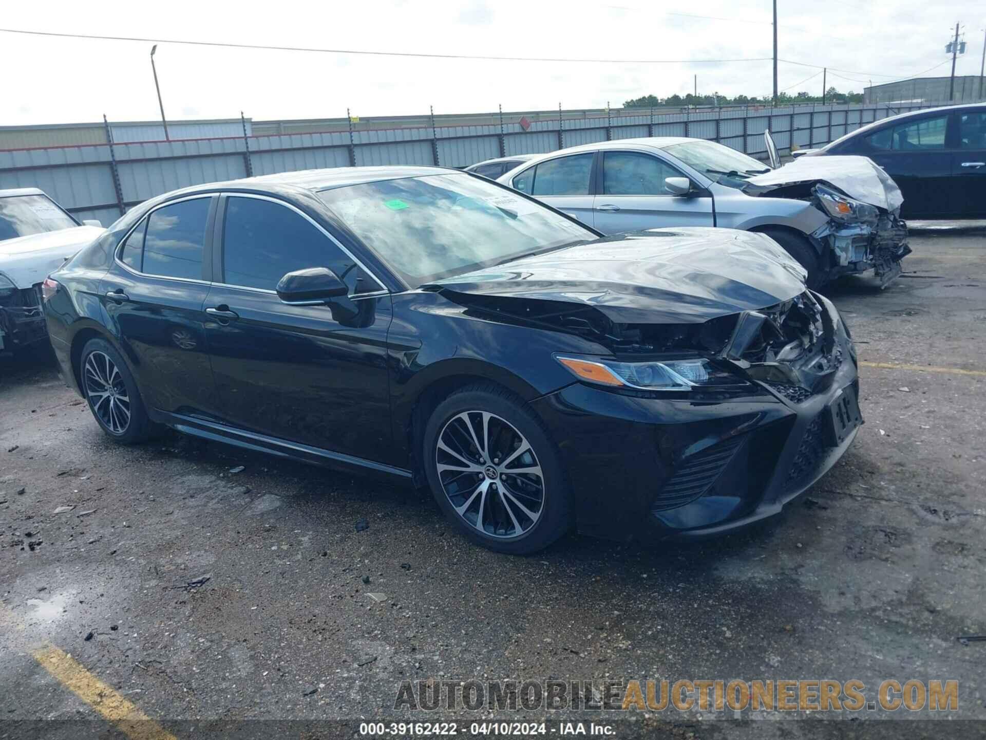 4T1B11HK3JU537422 TOYOTA CAMRY 2018