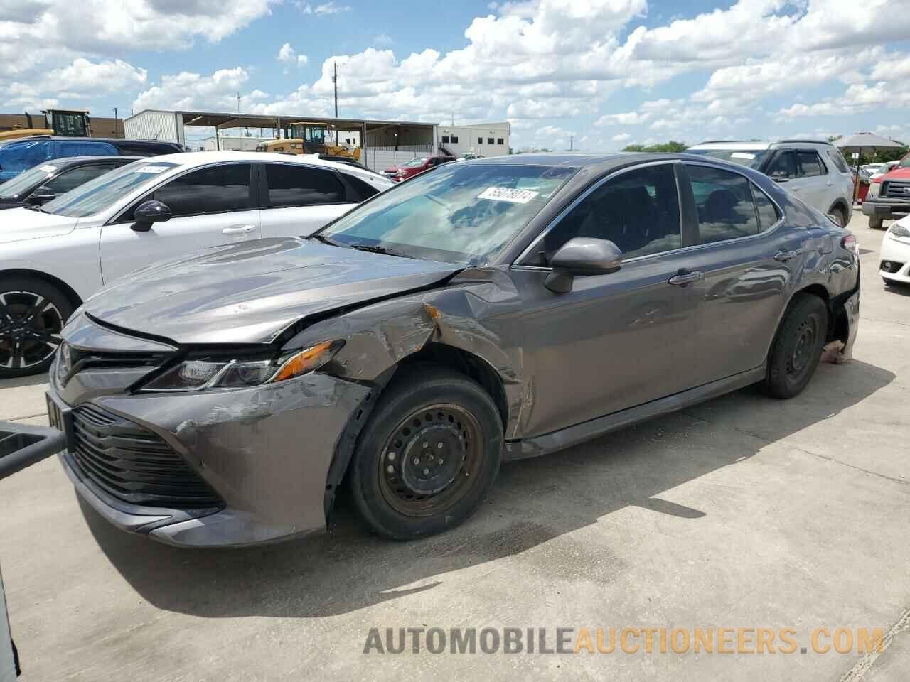 4T1B11HK3JU540451 TOYOTA CAMRY 2018