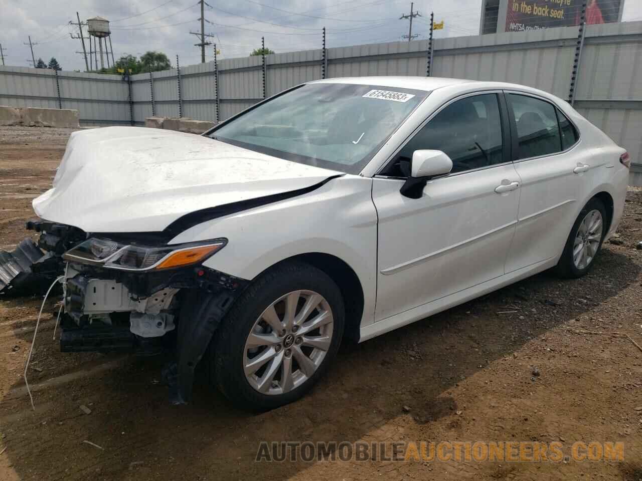 4T1B11HK3JU540921 TOYOTA CAMRY 2018