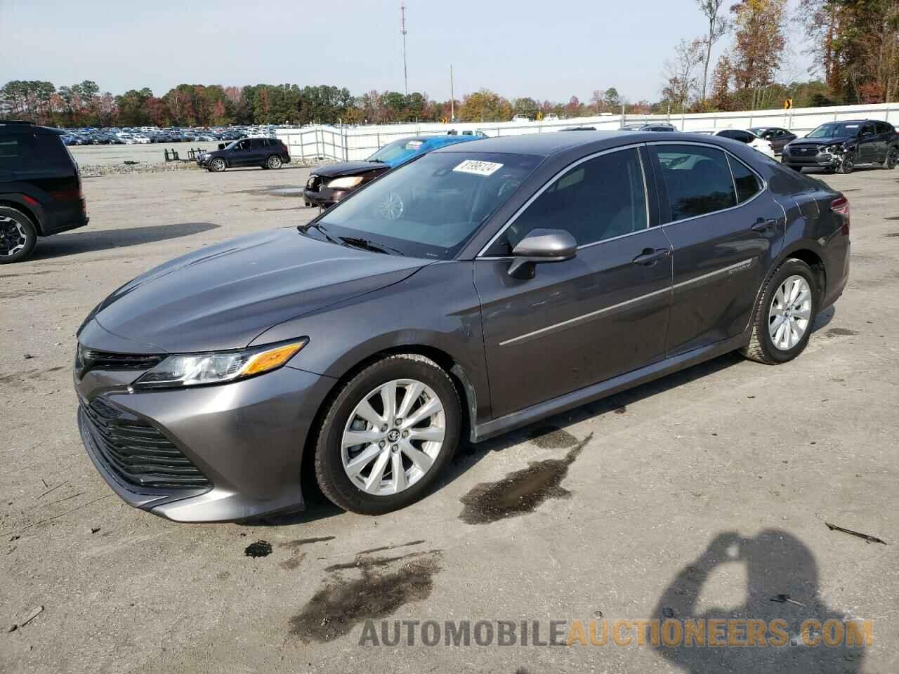 4T1B11HK3JU542569 TOYOTA CAMRY 2018