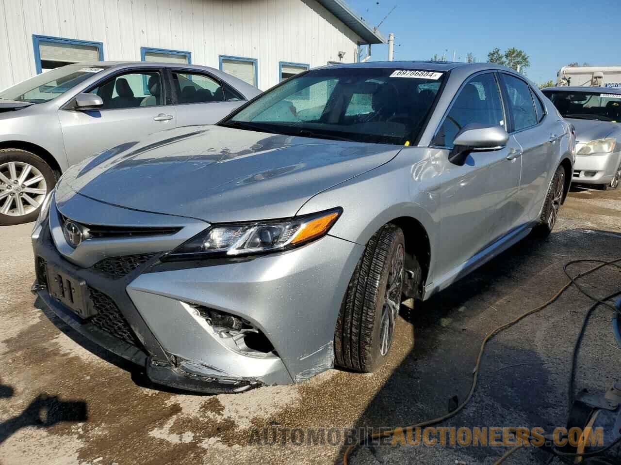 4T1B11HK3JU546332 TOYOTA CAMRY 2018