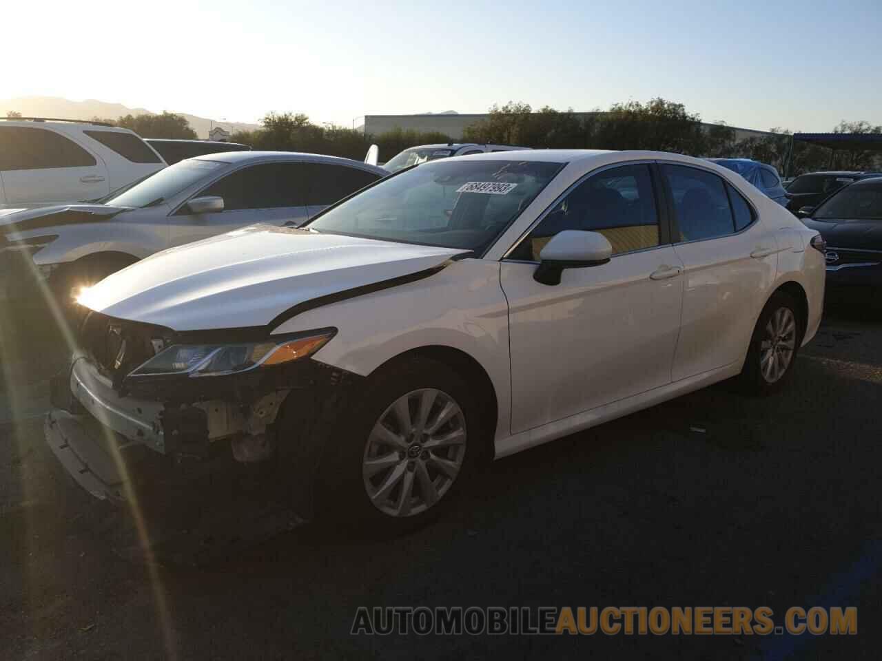 4T1B11HK3JU550008 TOYOTA CAMRY 2018