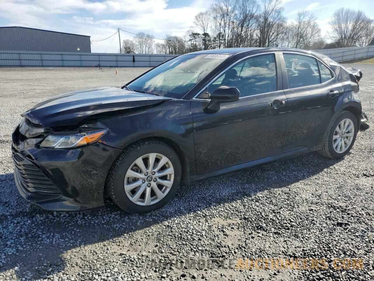 4T1B11HK3JU555113 TOYOTA CAMRY 2018