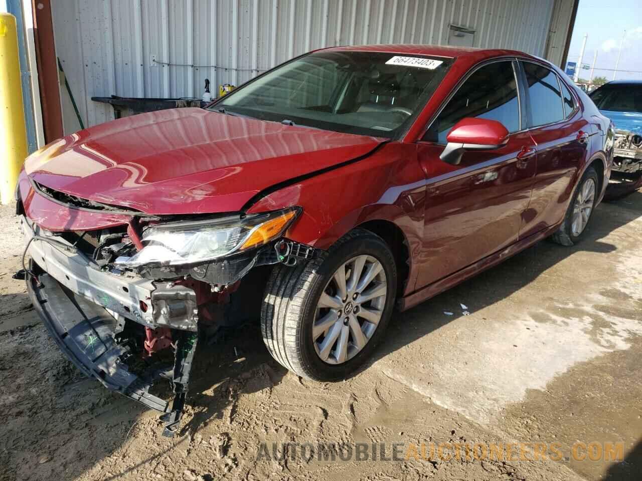 4T1B11HK3JU557511 TOYOTA CAMRY 2018