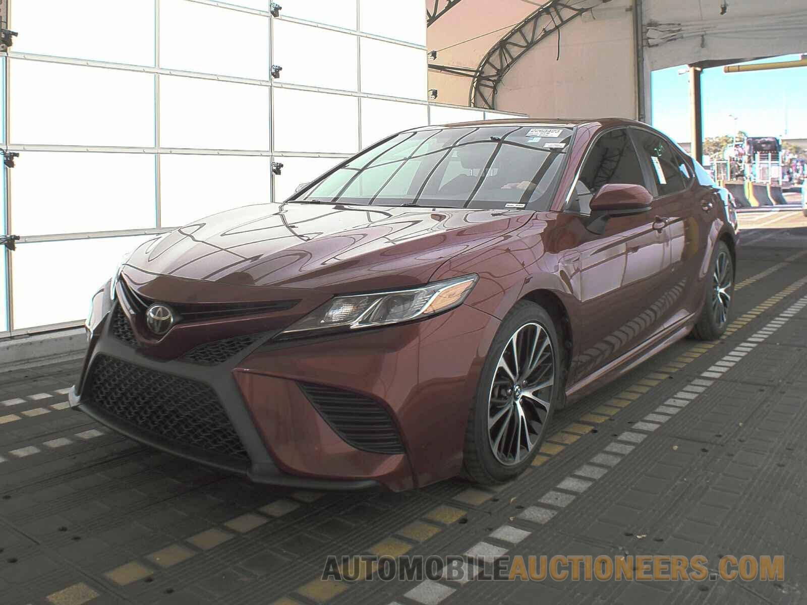 4T1B11HK3JU557556 Toyota Camry 2018