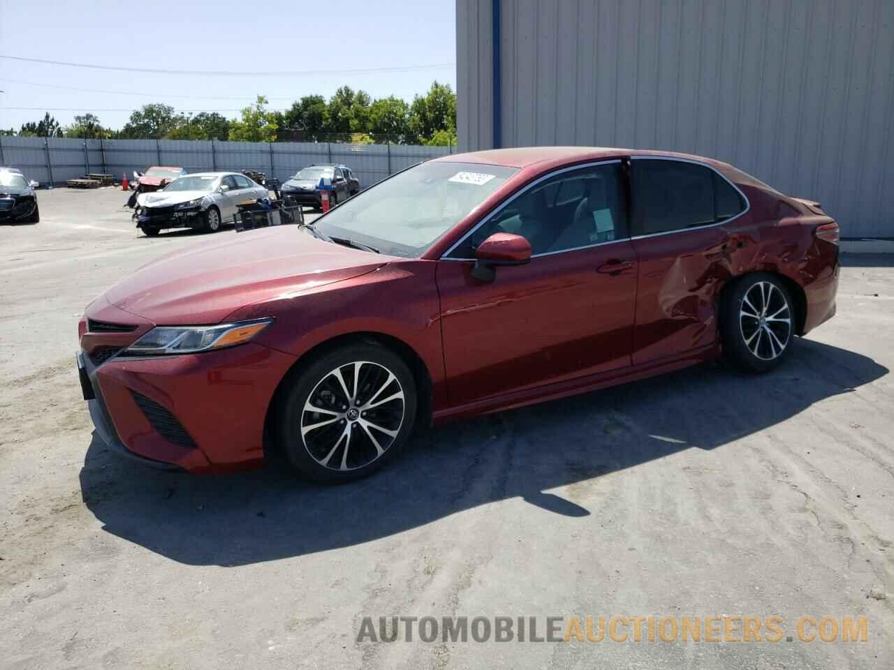 4T1B11HK3JU558528 TOYOTA CAMRY 2018