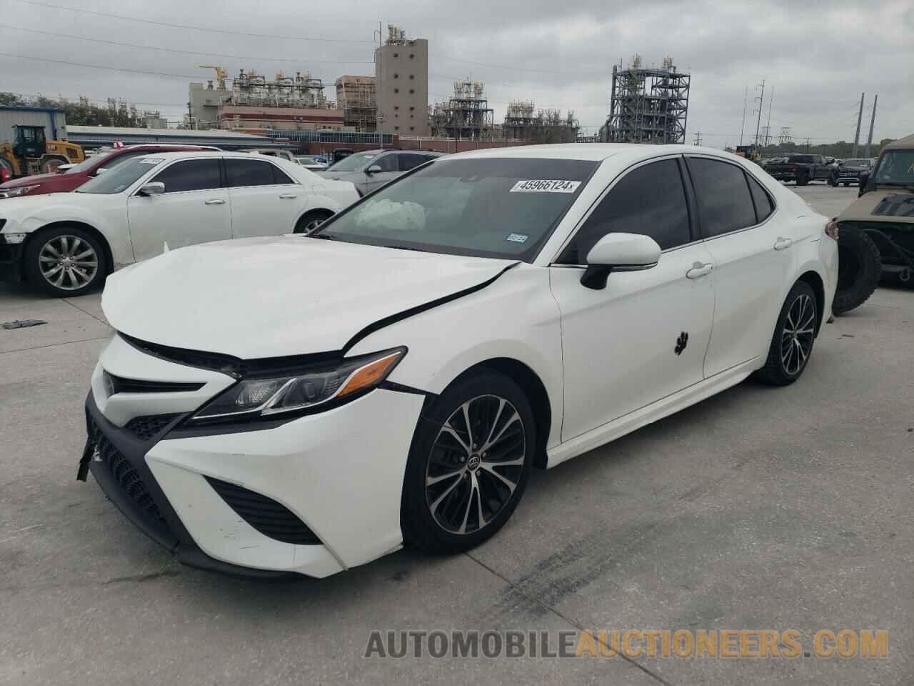 4T1B11HK3JU560019 TOYOTA CAMRY 2018