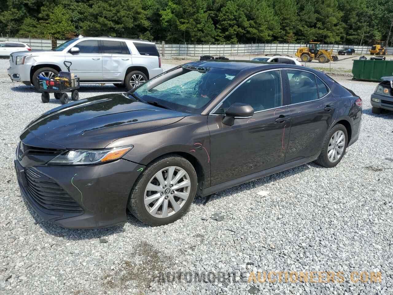 4T1B11HK3JU564829 TOYOTA CAMRY 2018