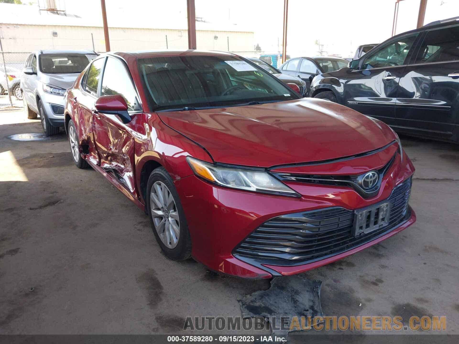 4T1B11HK3JU565558 TOYOTA CAMRY 2018