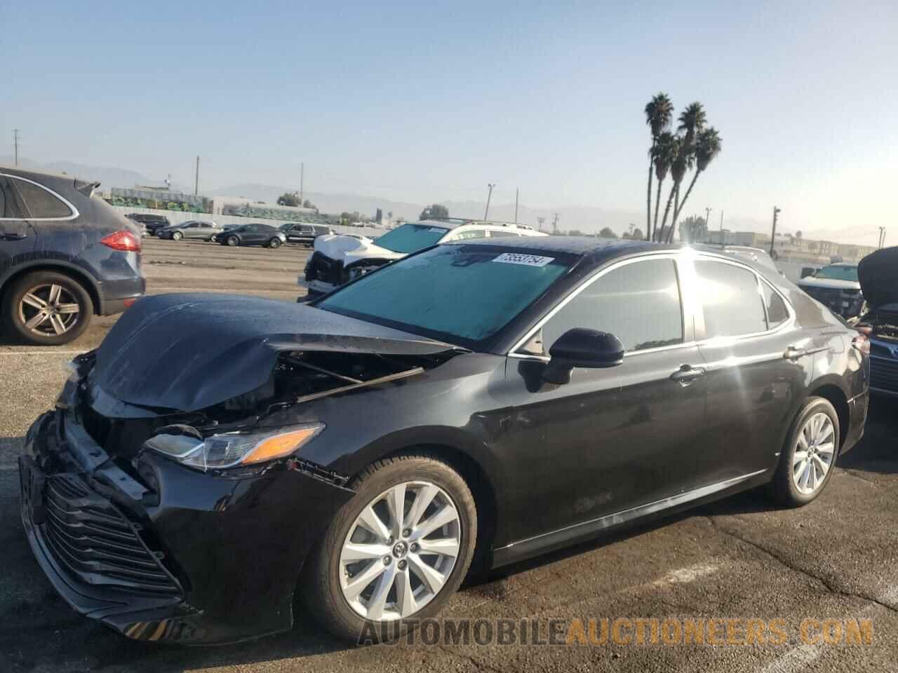 4T1B11HK3JU565706 TOYOTA CAMRY 2018