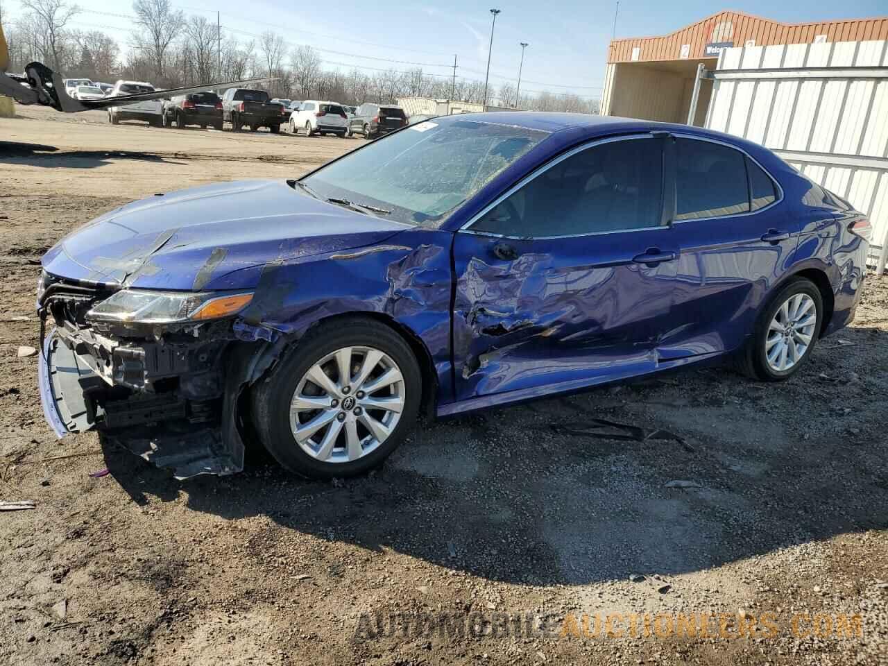 4T1B11HK3JU567567 TOYOTA CAMRY 2018