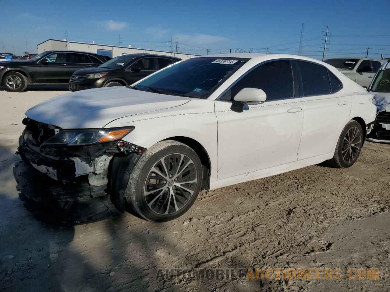 4T1B11HK3JU570064 TOYOTA CAMRY 2018