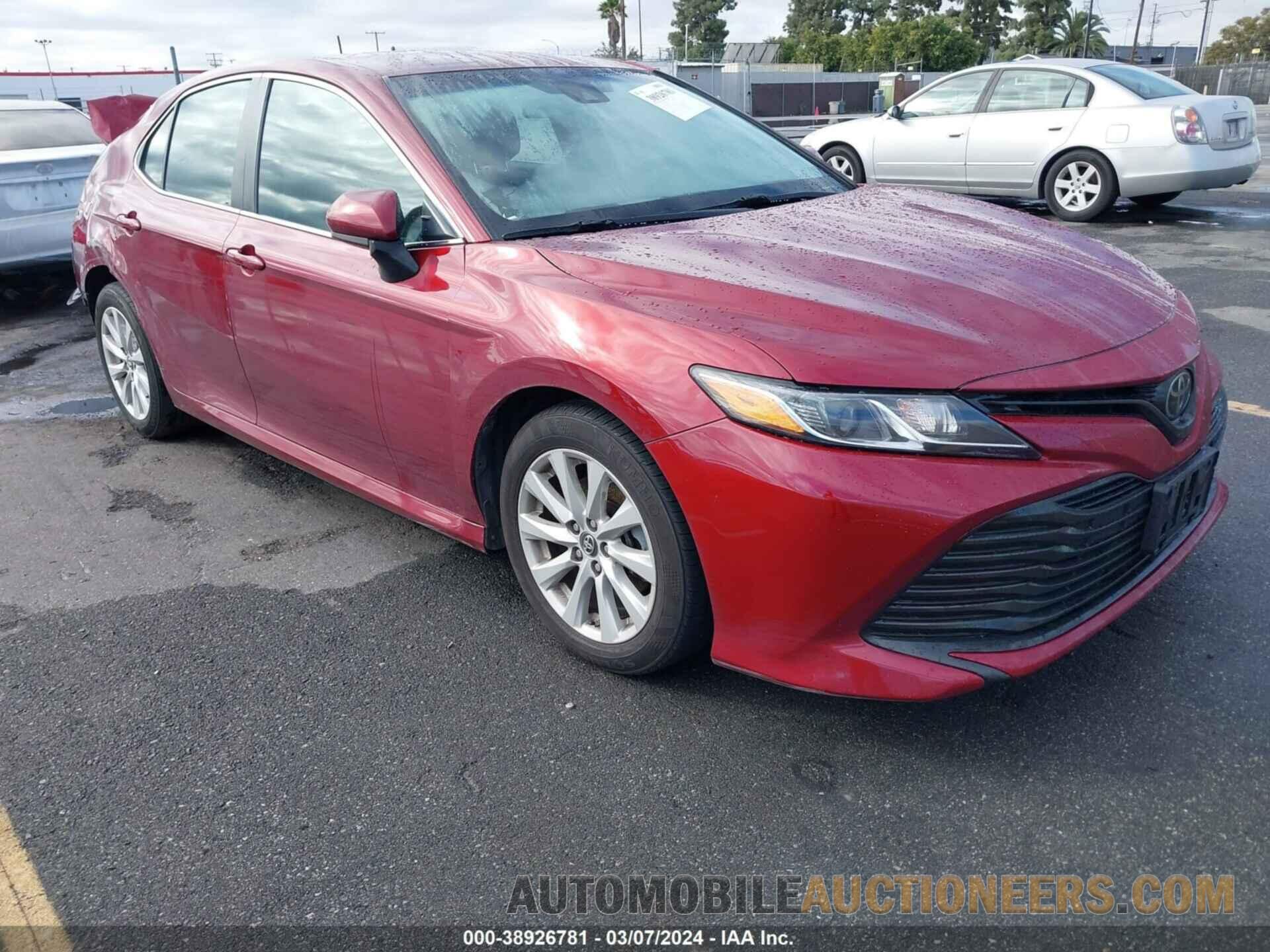 4T1B11HK3JU582540 TOYOTA CAMRY 2018