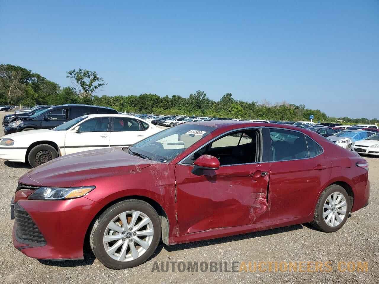 4T1B11HK3JU583154 TOYOTA CAMRY 2018