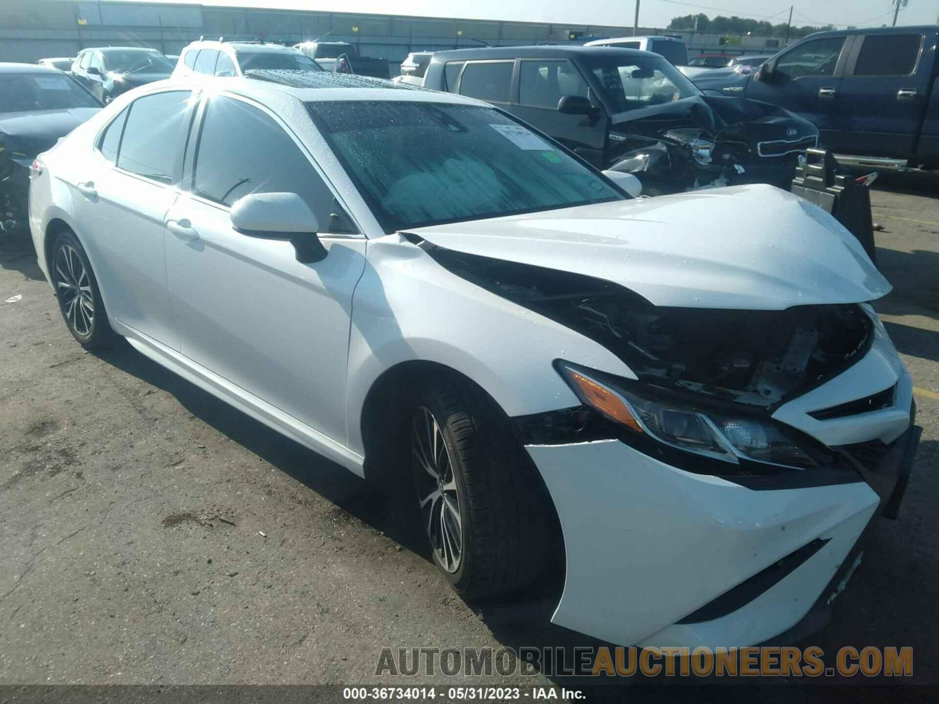 4T1B11HK3JU586247 TOYOTA CAMRY 2018