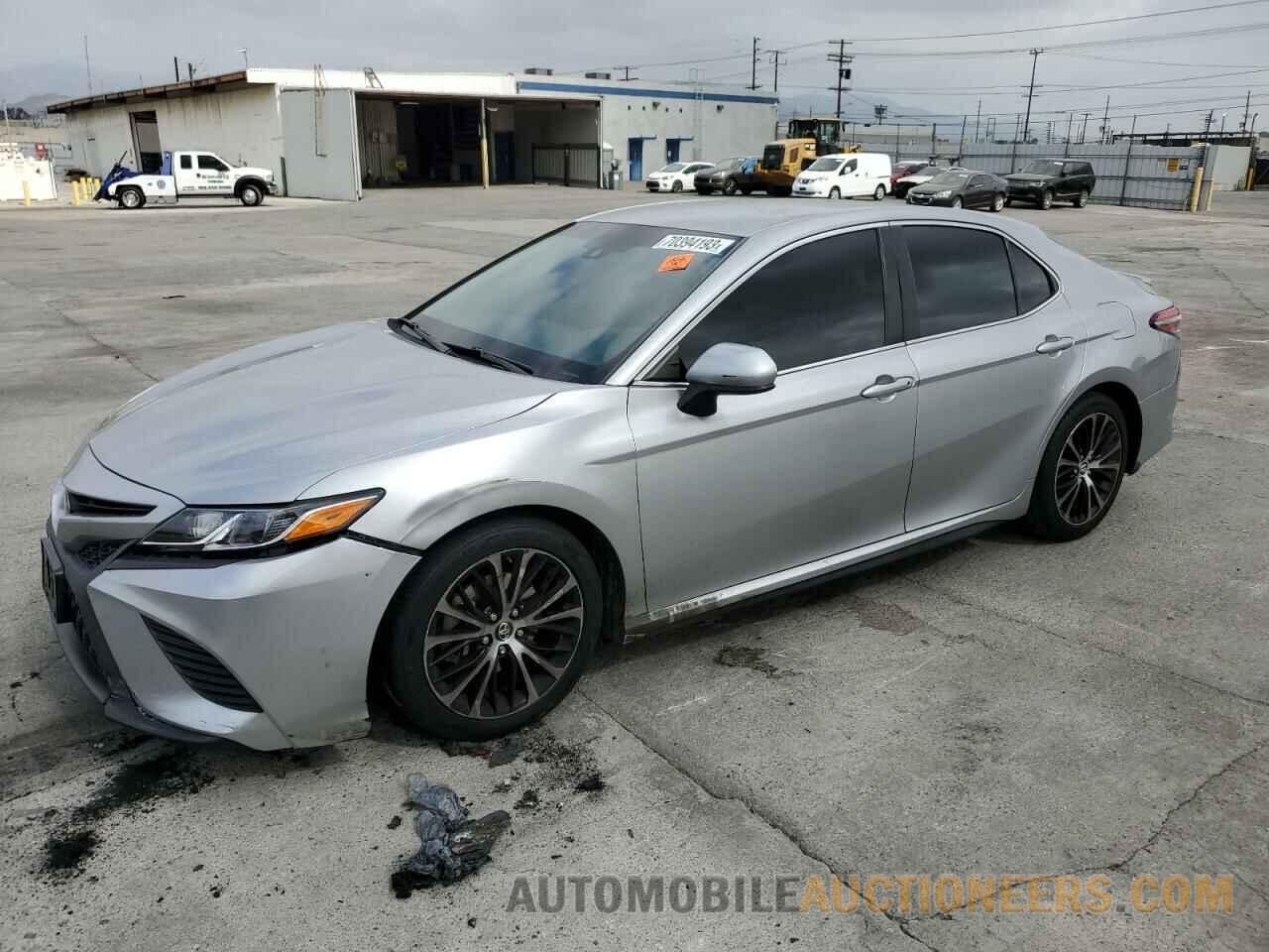 4T1B11HK3JU587415 TOYOTA CAMRY 2018