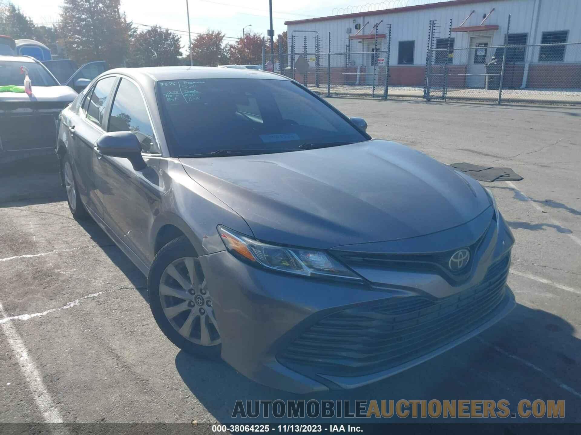 4T1B11HK3JU588774 TOYOTA CAMRY 2018