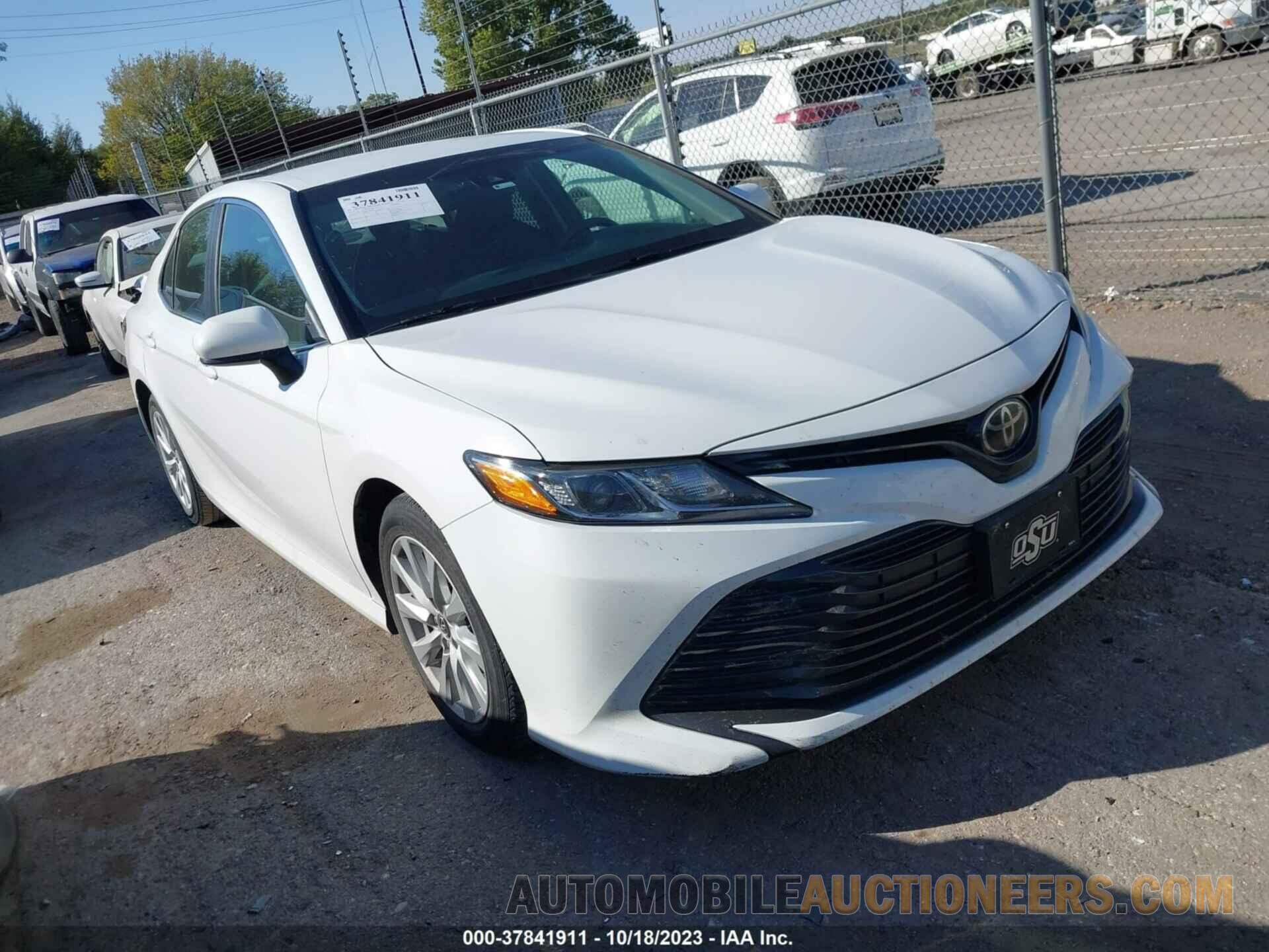 4T1B11HK3JU591836 TOYOTA CAMRY 2018