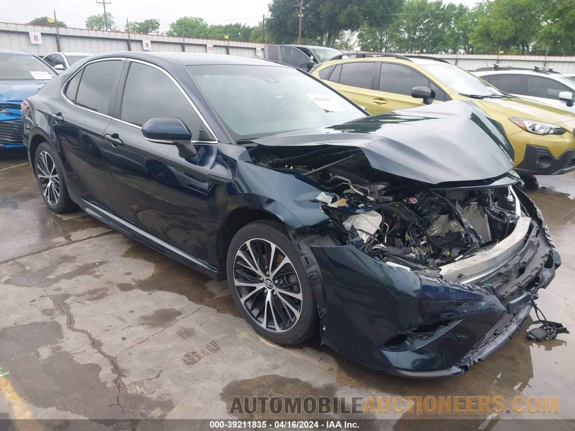 4T1B11HK3JU591853 TOYOTA CAMRY 2018