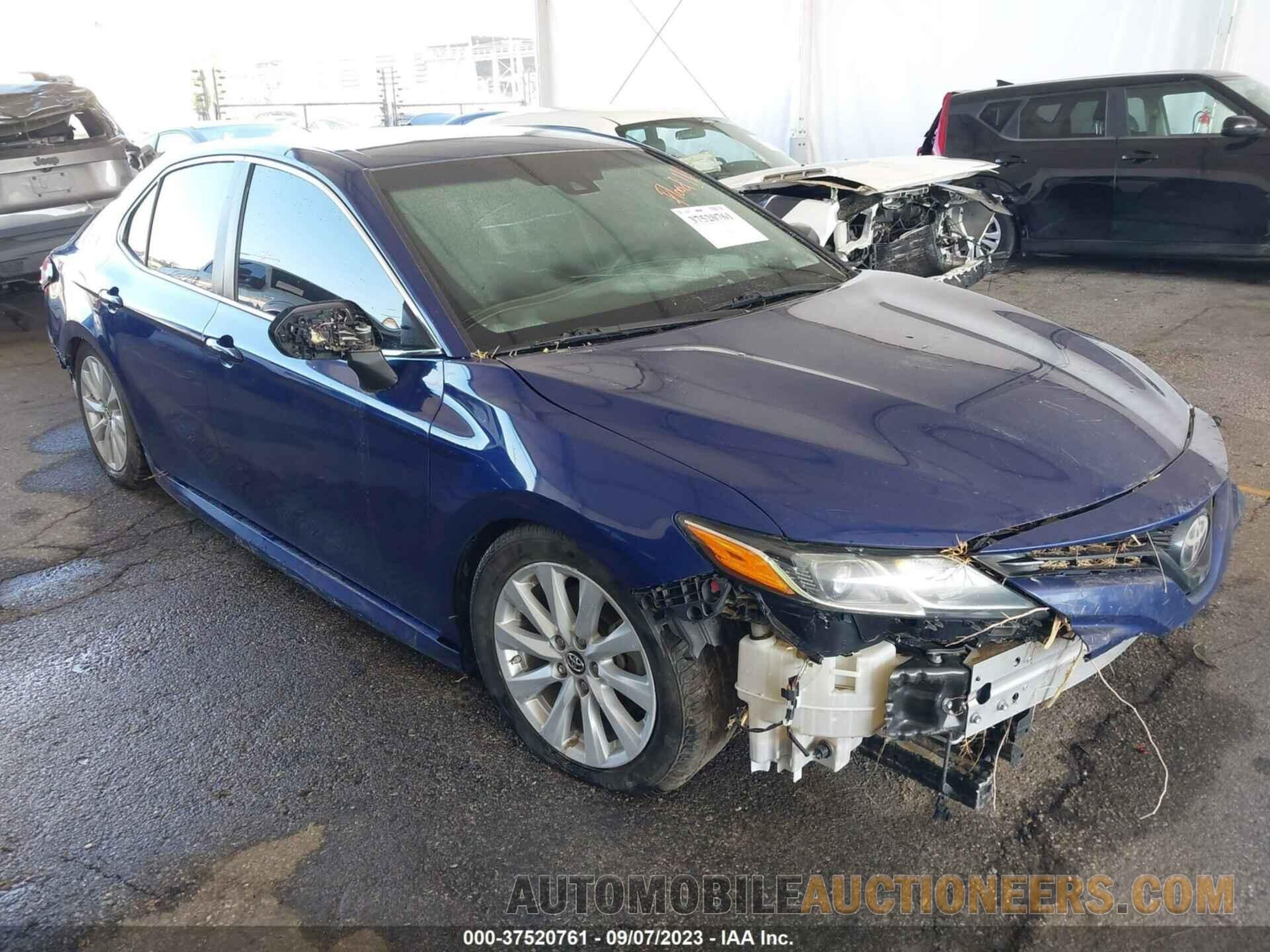 4T1B11HK3JU592128 TOYOTA CAMRY 2018