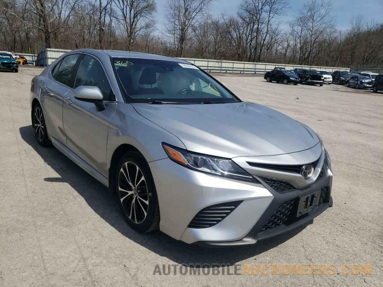 4T1B11HK3JU595837 TOYOTA CAMRY 2018