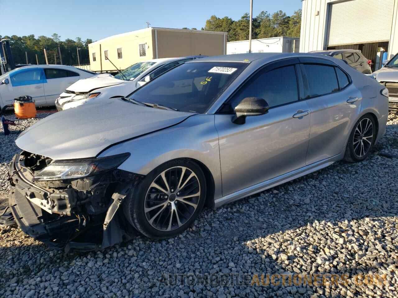 4T1B11HK3JU603340 TOYOTA CAMRY 2018