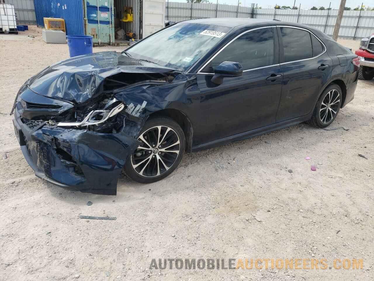 4T1B11HK3JU604097 TOYOTA CAMRY 2018