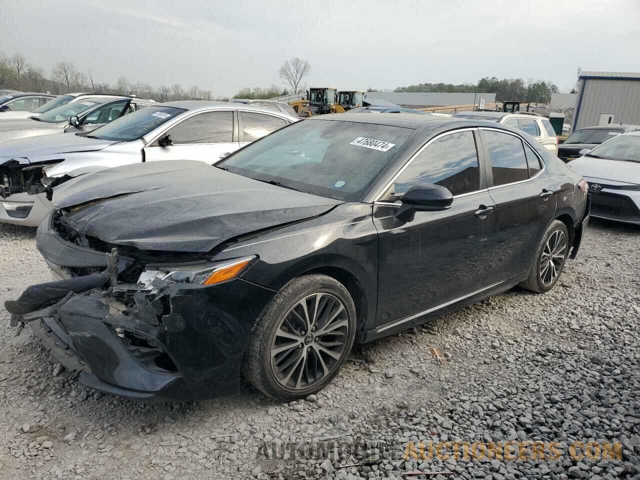 4T1B11HK3JU607971 TOYOTA CAMRY 2018