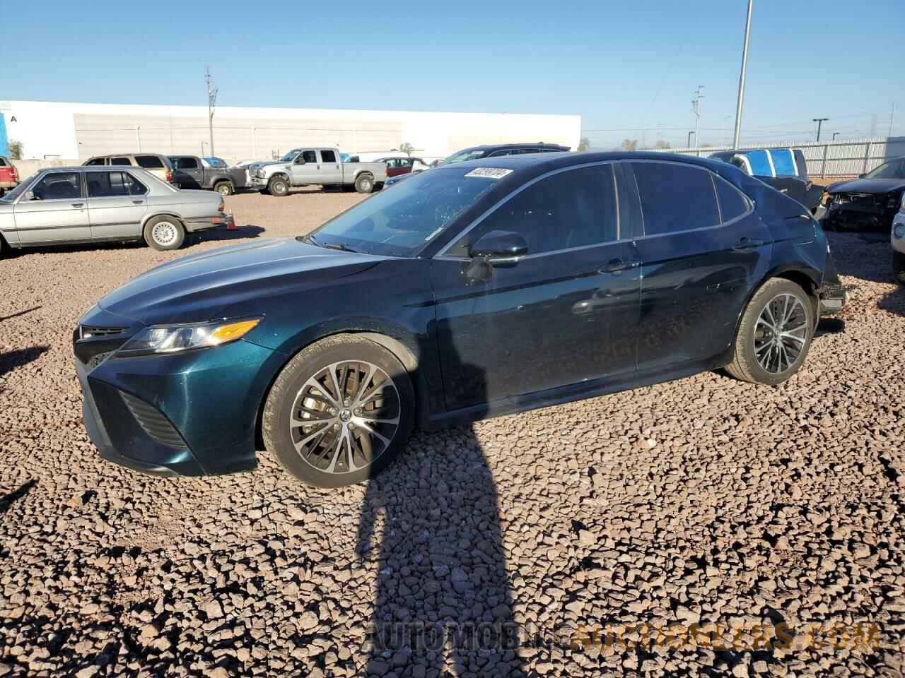 4T1B11HK3JU608991 TOYOTA CAMRY 2018