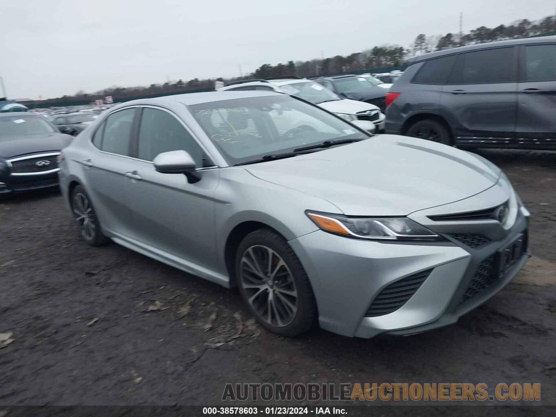 4T1B11HK3JU609378 TOYOTA CAMRY 2018