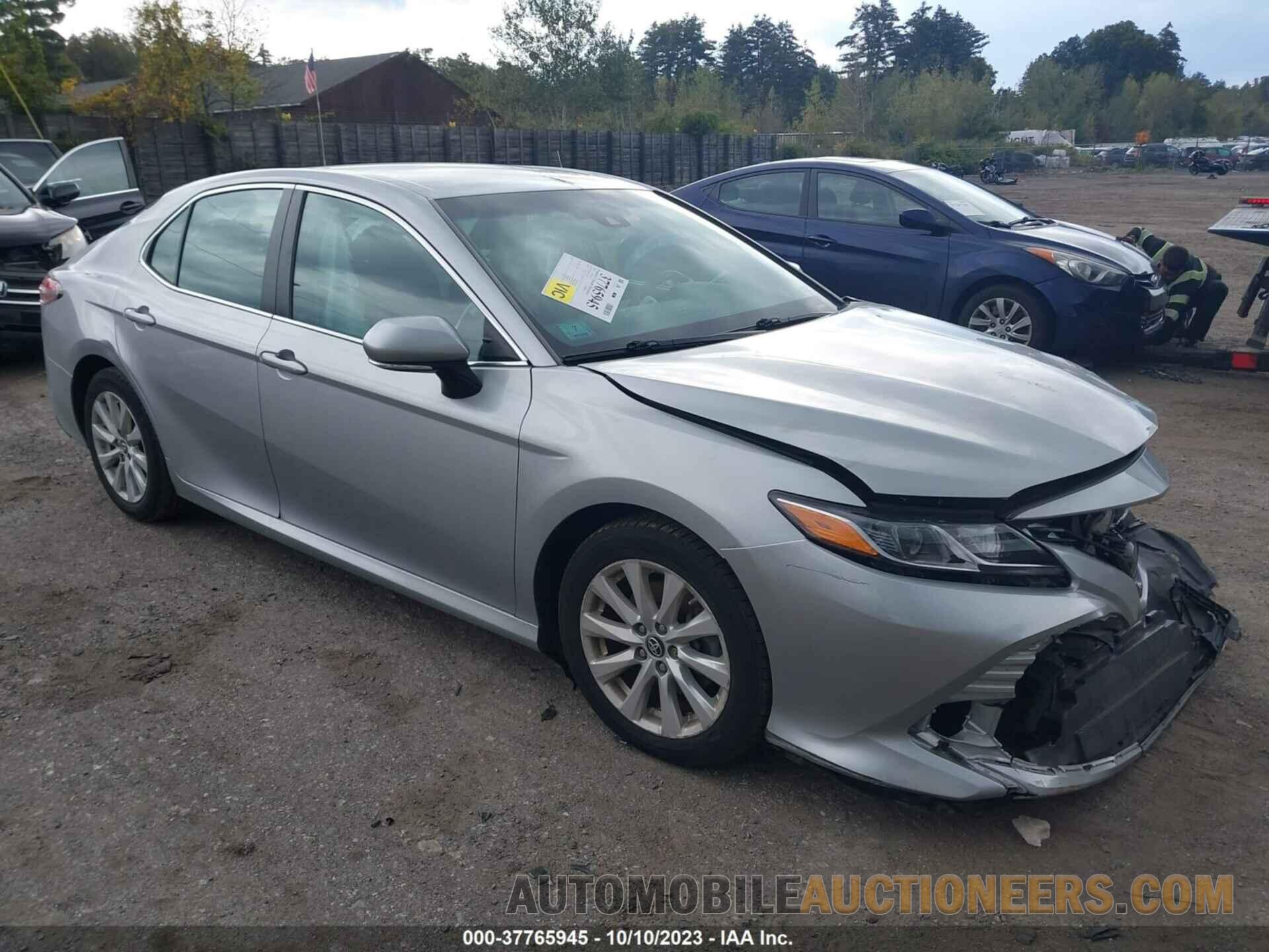 4T1B11HK3JU612569 TOYOTA CAMRY 2018