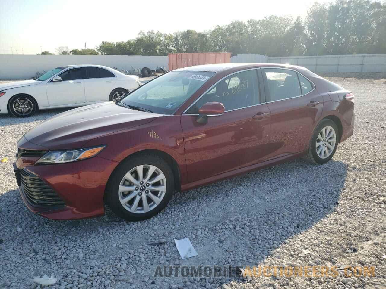 4T1B11HK3JU615522 TOYOTA CAMRY 2018