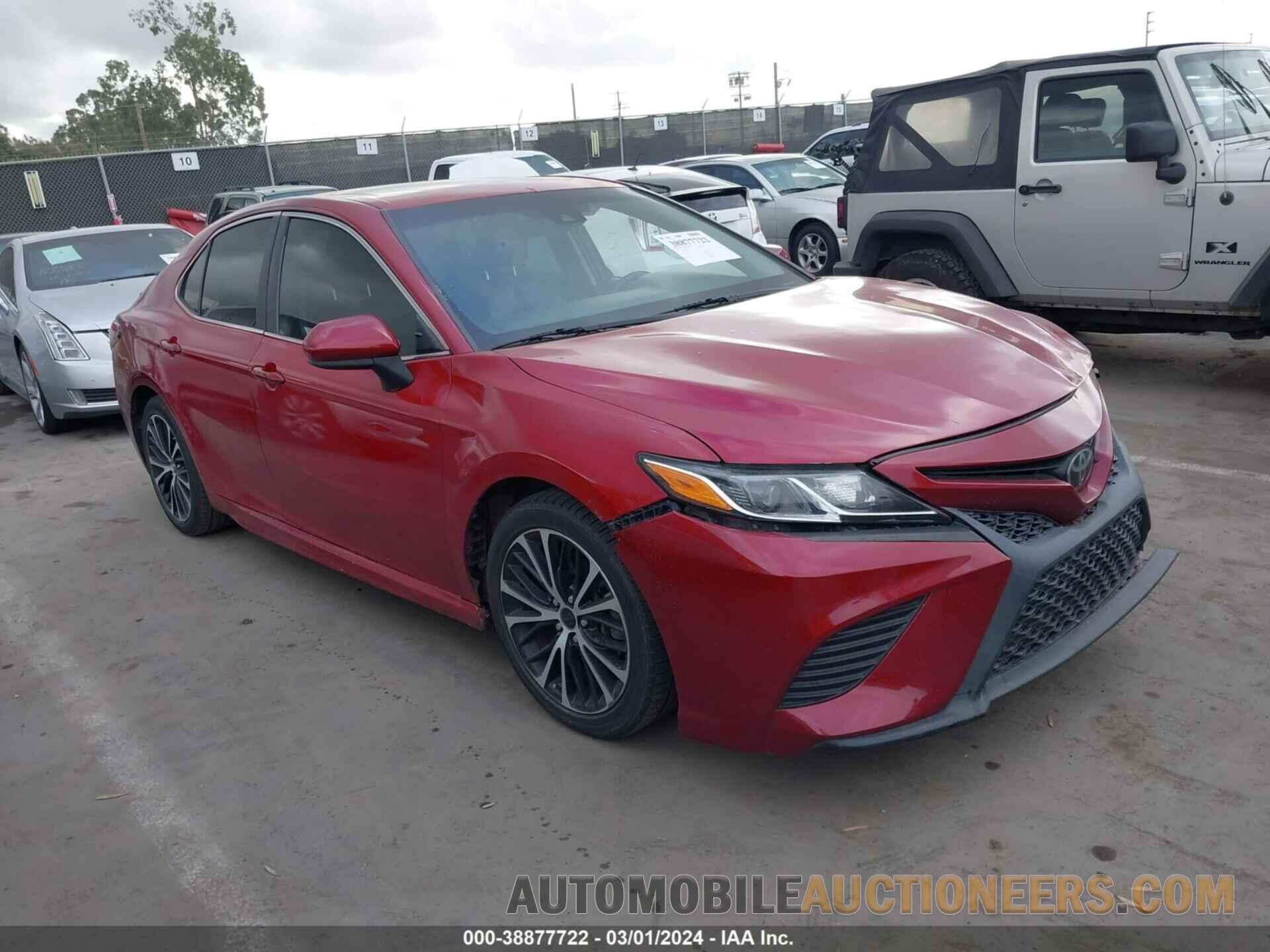 4T1B11HK3JU619361 TOYOTA CAMRY 2018