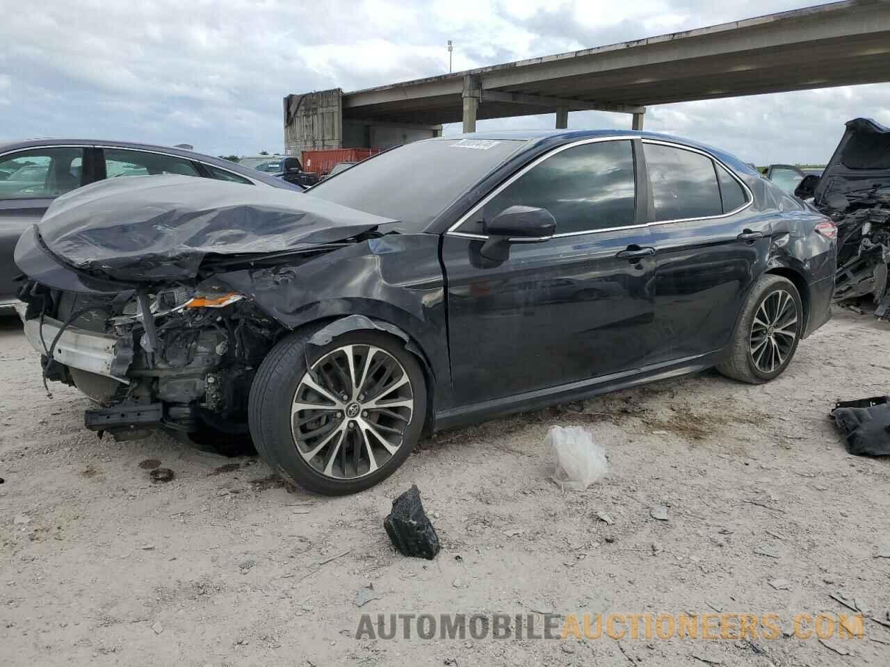 4T1B11HK3JU619456 TOYOTA CAMRY 2018