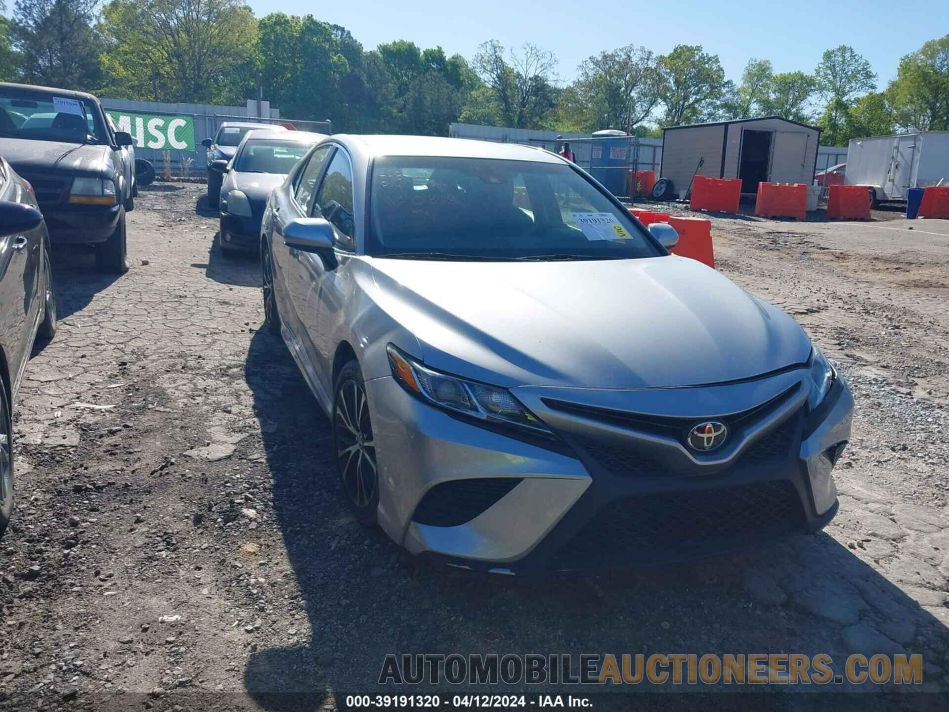 4T1B11HK3JU630313 TOYOTA CAMRY 2018