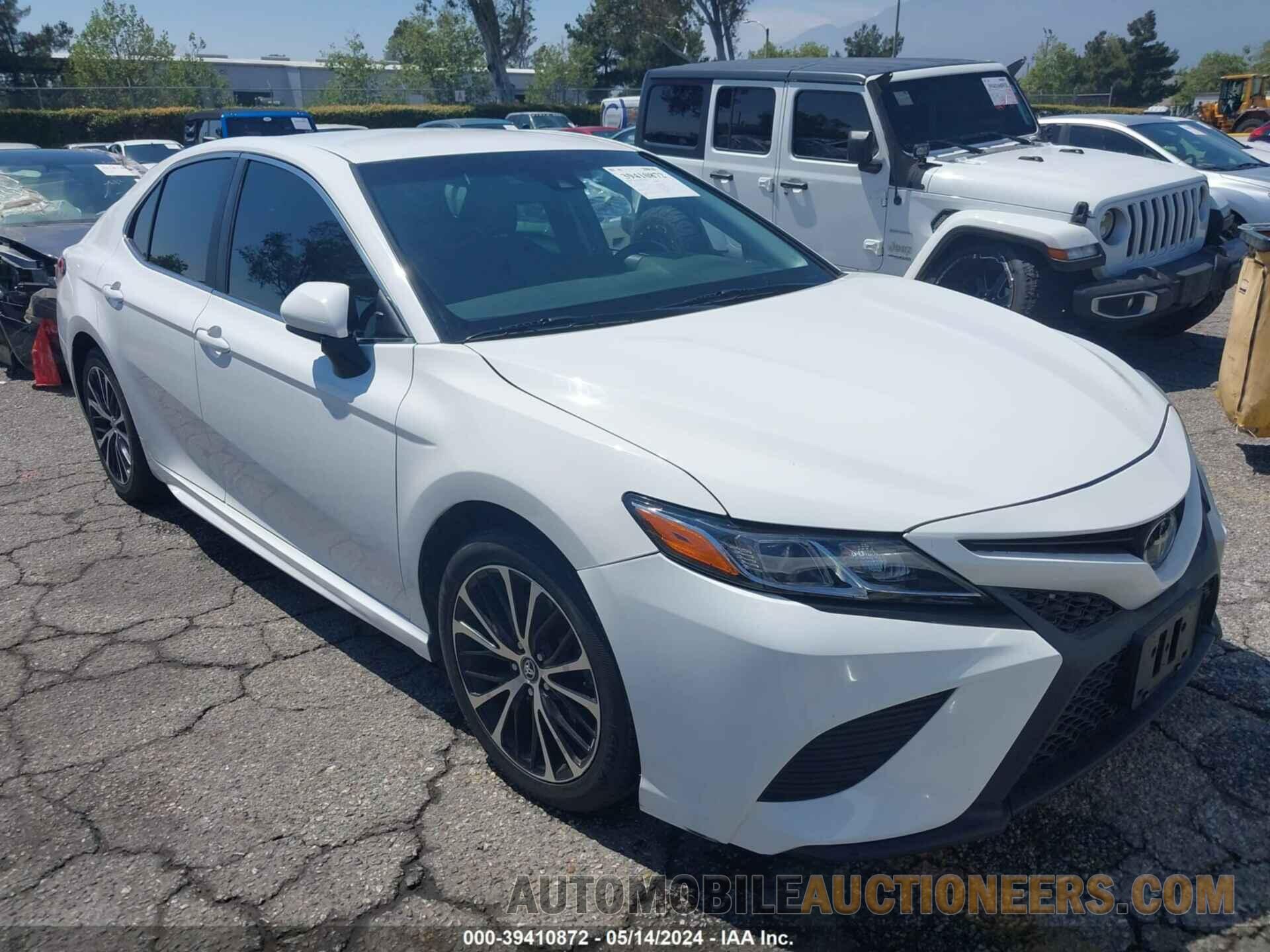 4T1B11HK3JU631008 TOYOTA CAMRY 2018