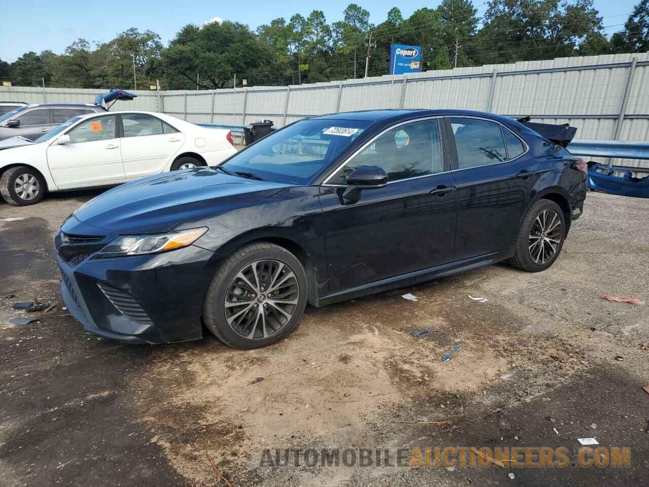 4T1B11HK3JU633969 TOYOTA CAMRY 2018