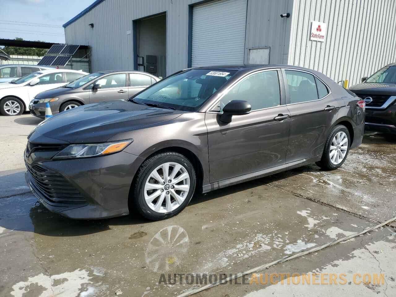 4T1B11HK3JU635317 TOYOTA CAMRY 2018