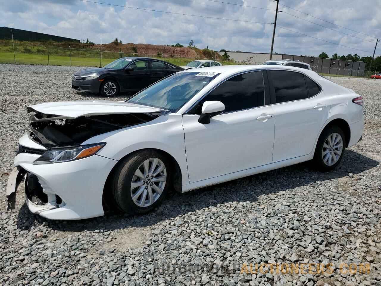 4T1B11HK3JU635849 TOYOTA CAMRY 2018