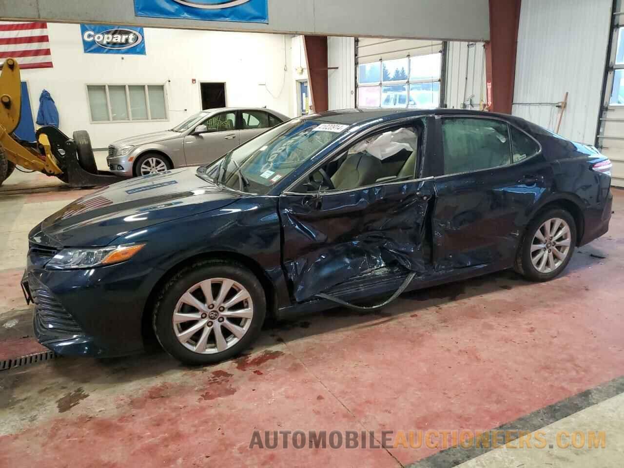 4T1B11HK3JU637326 TOYOTA CAMRY 2018