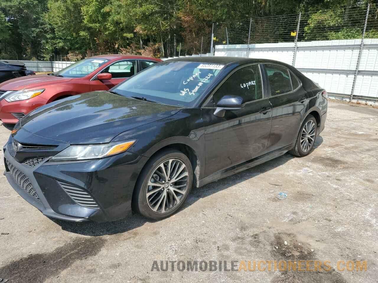 4T1B11HK3JU638380 TOYOTA CAMRY 2018