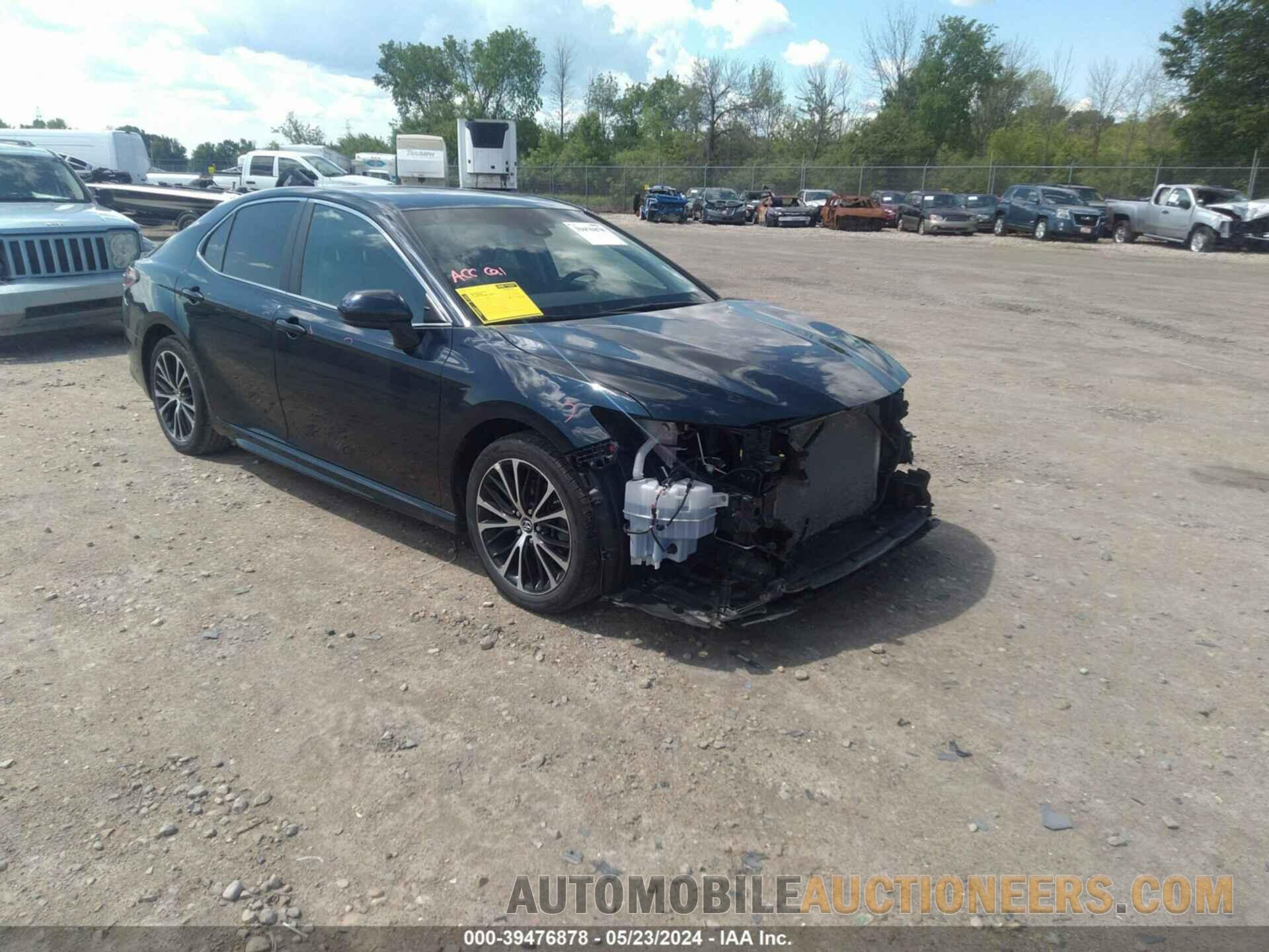 4T1B11HK3JU639075 TOYOTA CAMRY 2018