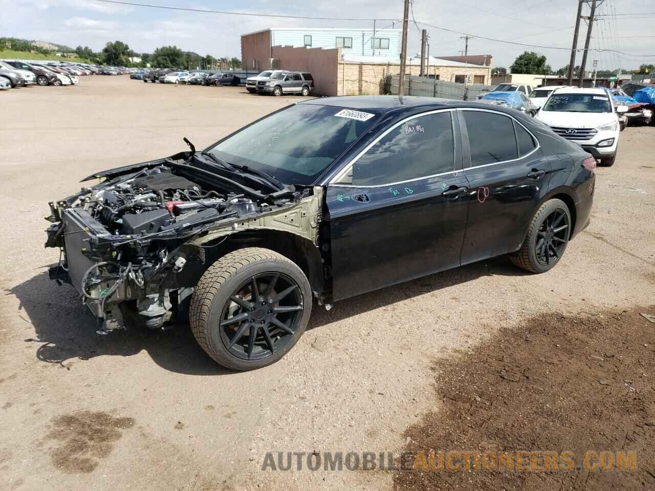 4T1B11HK3JU640162 TOYOTA CAMRY 2018